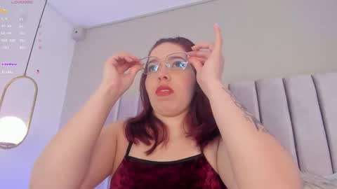 Snapshot of annanoval_10 chatting on November 2025 12:22:01 PM AnnaNoval 10 online show from November 2025 12:22:01 PM