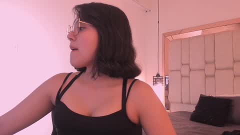 Annara Lein online show from December 2025 01:02:02 AM