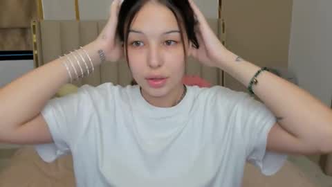 Anna online show from November 2025 12:21:01 AM