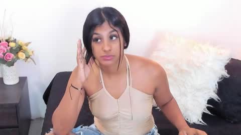 Snapshot of annarosse3 chatting on April 2026 01:09:02 PM Anna Rosse online show from April 2026 01:09:02 PM
