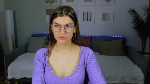 Snapshot of annathorne chatting on May 2026 03:36:02 AM Im Anna online show from May 2026 03:36:02 AM
