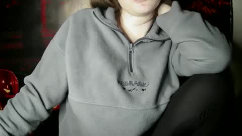 Bella online show from October 2025 03:04:01 PM