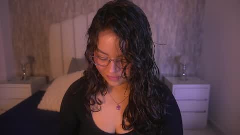 Snapshot of anne_babb_ chatting on April 2026 07:19:02 PM Anne babb online show from April 2026 07:19:02 PM