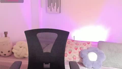 Anne online show from November 2025 10:32:02 PM