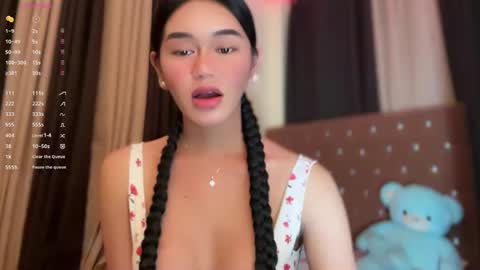 Kim online show from February 2025 11:06:02 AM