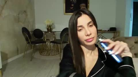 AnneHotxxx online show from April 2026 08:09:01 PM