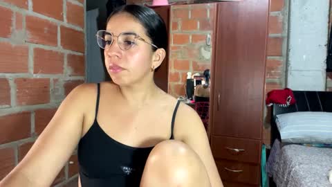 anngela online show from October 2025 03:47:02 AM