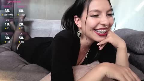 Anni online show from December 2025 09:08:02 PM