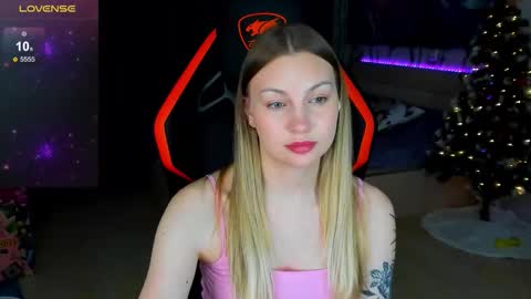 Snapshot of annie69kiss chatting on February 2026 11:43:02 PM Annie online show from February 2026 11:43:02 PM