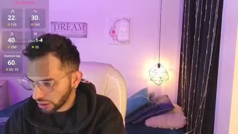 Annie And Ryan  online show from February 2026 04:20:01 AM