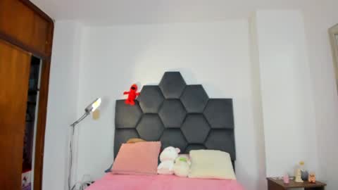 Annie online show from January 2025 09:25:02 PM