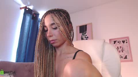 Annie online show from March 2025 03:56:01 PM