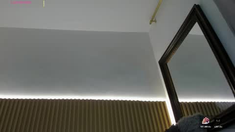 Snapshot of annie_paradisee chatting on February 2026 11:12:02 PM Annie online show from February 2026 11:12:02 PM