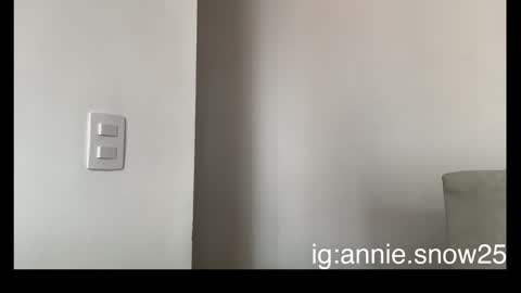 JEANNE no olvides seguirme dont forget follow me  uu online show from February 2025 07:53:02 PM