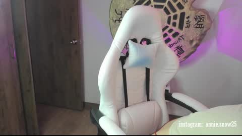 JEANNE no olvides seguirme dont forget follow me  uu online show from February 2025 10:26:02 PM