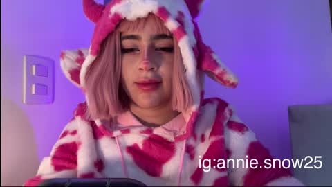 JEANNE no olvides seguirme dont forget follow me  uu online show from March 2025 07:54:02 PM