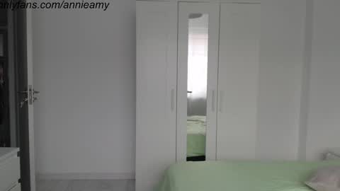 Snapshot of annieamy chatting on January 2025 02:13:01 PM Annie online show from January 2025 02:13:01 PM