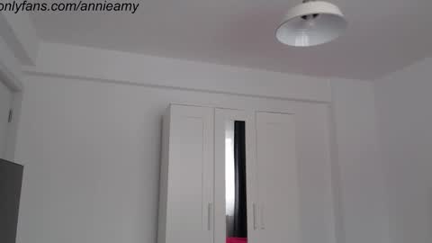 Snapshot of annieamy chatting on February 2025 12:59:01 PM Annie online show from February 2025 12:59:01 PM