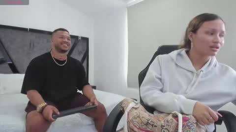 Annie and Stefan online show from November 2025 03:14:02 PM