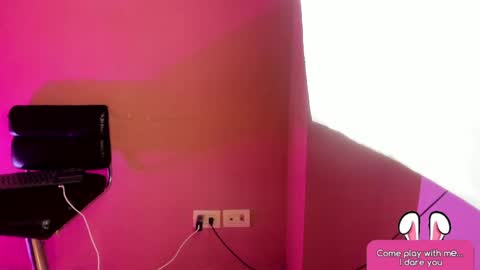 Snapshot of anniebluee_ chatting on April 2026 11:00:01 AM Annie Bluee online show from April 2026 11:00:01 AM