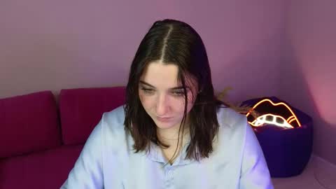 Annie online show from October 2025 01:17:02 AM