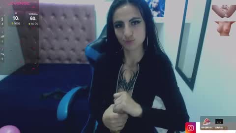 Snapshot of anniee_x chatting on February 2025 12:33:01 PM Anniee online show from February 2025 12:33:01 PM