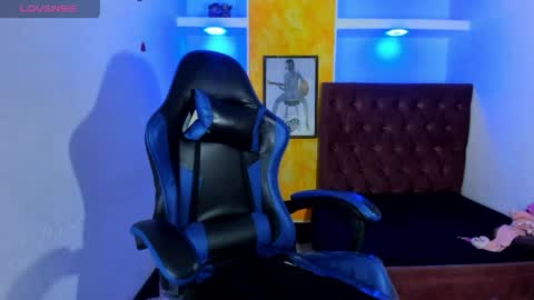 Snapshot of anniee_x chatting on May 2026 01:18:02 PM Anniee online show from May 2026 01:18:02 PM