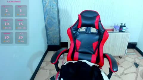 Anniee online show from July 2026 02:04:01 PM