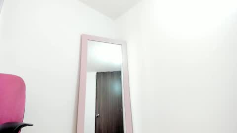 Annie  online show from November 2025 01:36:01 PM