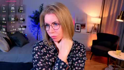 Annie online show from May 2026 06:53:01 AM