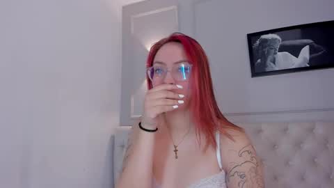 Snapshot of anniemartinezz chatting on February 2025 12:04:02 PM Annie online show from February 2025 12:04:02 PM