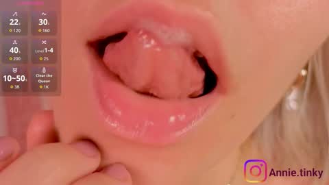 annietinky online show from March 2026 02:04:02 AM