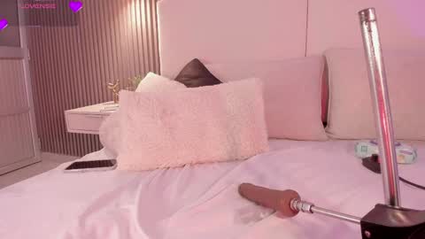 Snapshot of anniie_clarkson chatting on May 2026 09:32:02 PM ANNIE online show from May 2026 09:32:02 PM