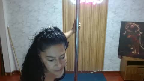 Snapshot of annita_muscle chatting on March 2026 08:37:01 PM Annita online show from March 2026 08:37:01 PM