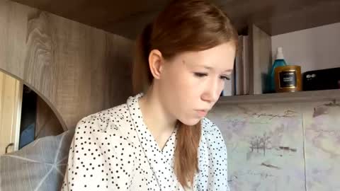 Snapshot of annitafreelove chatting on March 2026 08:08:01 AM Kira online show from March 2026 08:08:01 AM