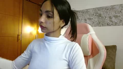AnnaS online show from October 2025 04:43:02 AM