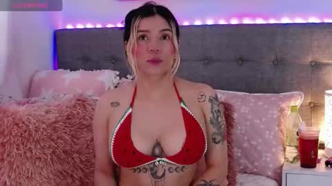 Snapshot of anntonellalee chatting on April 2026 05:56:01 PM Antonella Lee online show from April 2026 05:56:01 PM