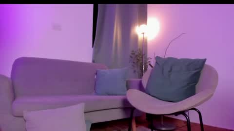Anntonia Woods  online show from May 2026 11:23:04 PM