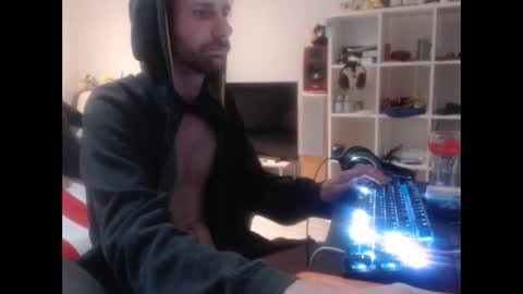 LoyalDog online show from April 2026 03:40:02 AM