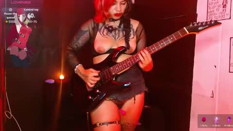 Annie online show from December 2025 01:22:02 AM