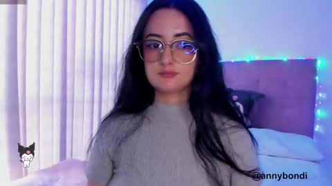 Snapshot of annybondie chatting on February 2025 09:53:02 PM annybondie online show from February 2025 09:53:02 PM