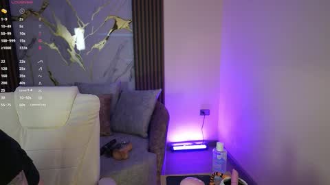 Ana online show from October 2025 12:49:01 PM