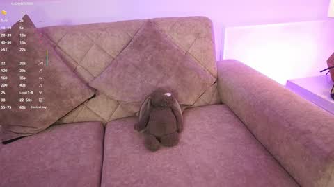 Snapshot of annybuny chatting on March 2026 12:09:01 PM Ana online show from March 2026 12:09:01 PM