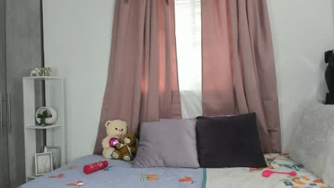 Anny online show from April 2026 05:42:02 PM