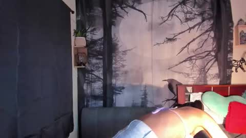 Annyluna online show from December 2025 12:18:01 AM