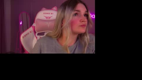 Snapshot of annyraii chatting on November 2025 07:38:01 PM annyraii online show from November 2025 07:38:01 PM