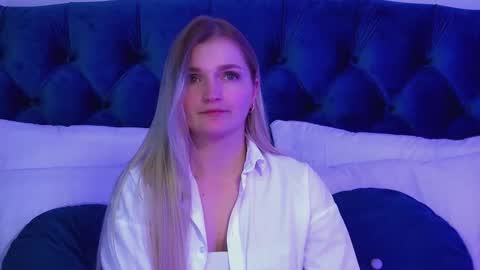 annyraii online show from March 2026 06:48:02 PM