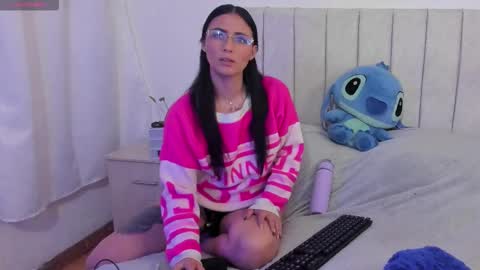 Anny online show from December 2025 09:11:01 PM