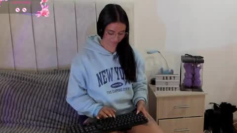Anny online show from June 2026 08:22:01 PM