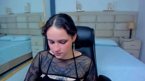 AnnyT online show from October 2025 09:16:01 PM